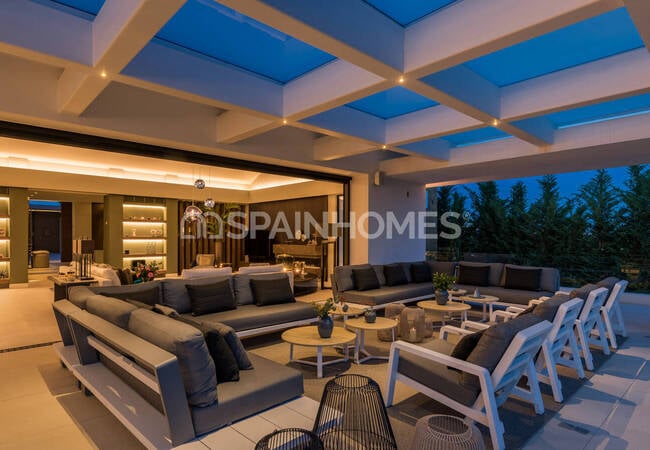Luxurious Sea and Golf Views Villa with Pool in Benahavís 11