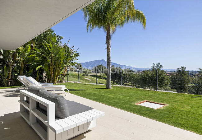 Villa Con Vistas Al Mar En Venta Con Piscina En Benahavís 11