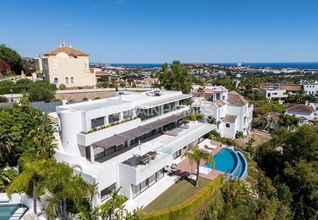 Villa De 5 Dormitorios Cerca Del Puerto Deportivo En Benahavís