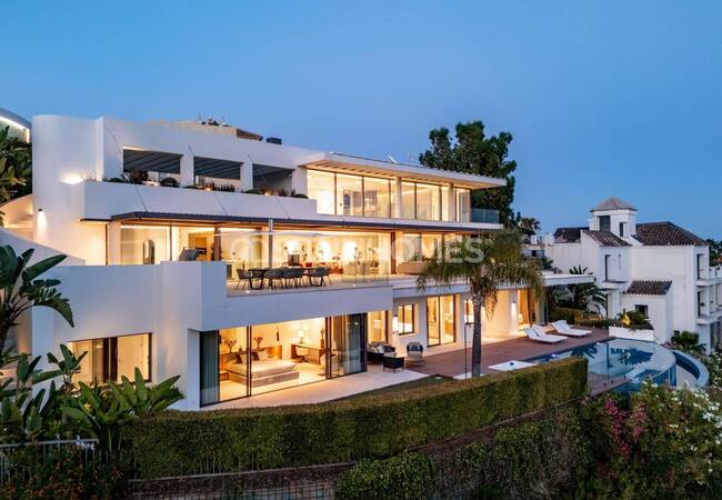 Villa De 5 Dormitorios Cerca Del Puerto Deportivo En Benahavís 2