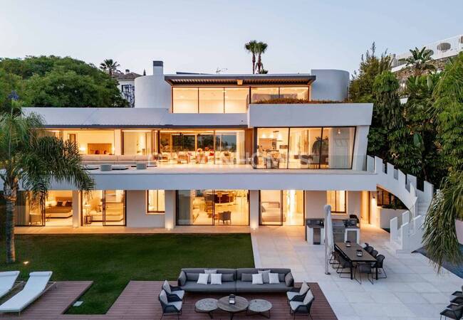 Casa De 6 Dormitorios Con Piscina Y Jardín En Benahavís 6