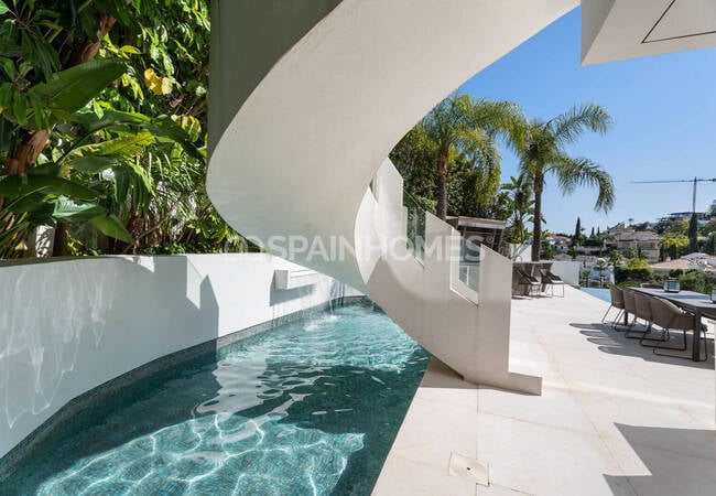 Casa De 6 Dormitorios Con Piscina Y Jardín En Benahavís 13