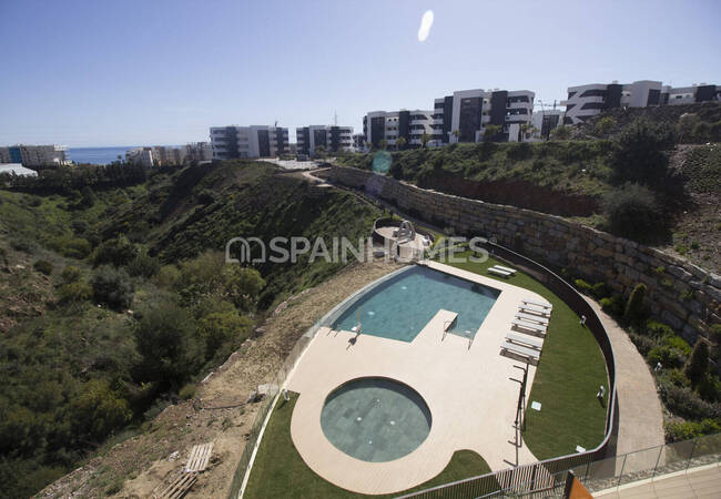 Квартира с видом на море и общим бассейном в Фуэнхироле 5