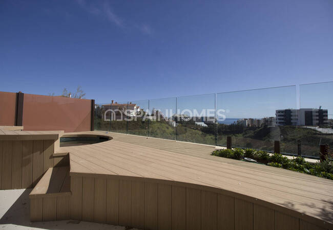 Квартира с видом на море и общим бассейном в Фуэнхироле 4