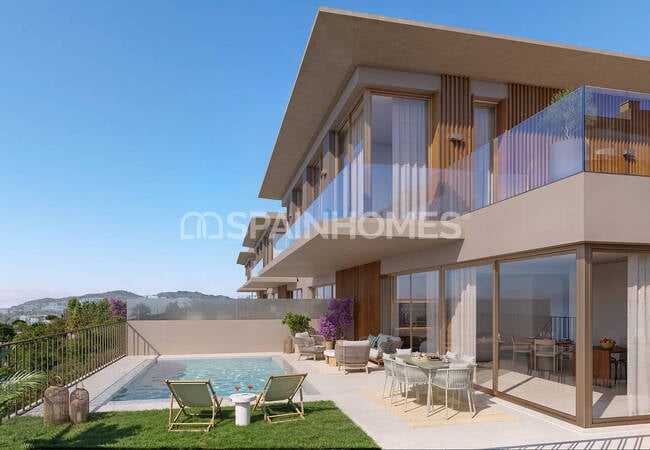 Chalets Adosados Con Vistas A La Naturaleza Y Al Mar En La Cala Mijas