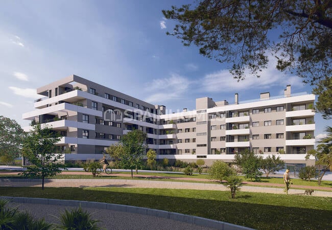 Elegant Flats for Sale in a Project with Pool in Málaga 1