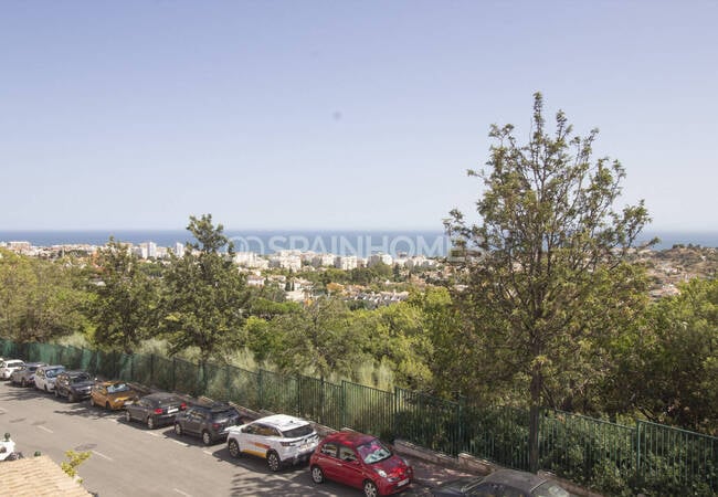 Sea View Townhouses with Shared Pool in Benalmádena 3