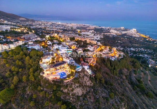 Freistehende Villa Mit Atemberaubendem Meerblick In Benalmádena 6