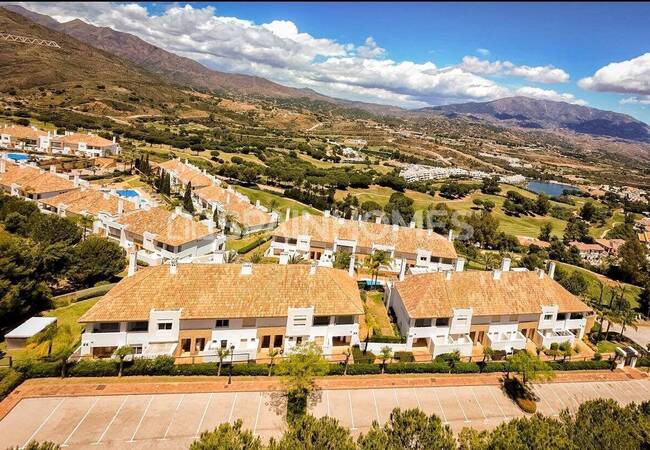 Townhouse for Sale in Mijas Málaga with Nature Views 10