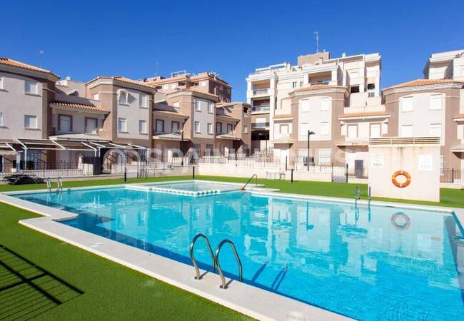 Amplios Adosados Listos Para Mudarse En El Centro 2