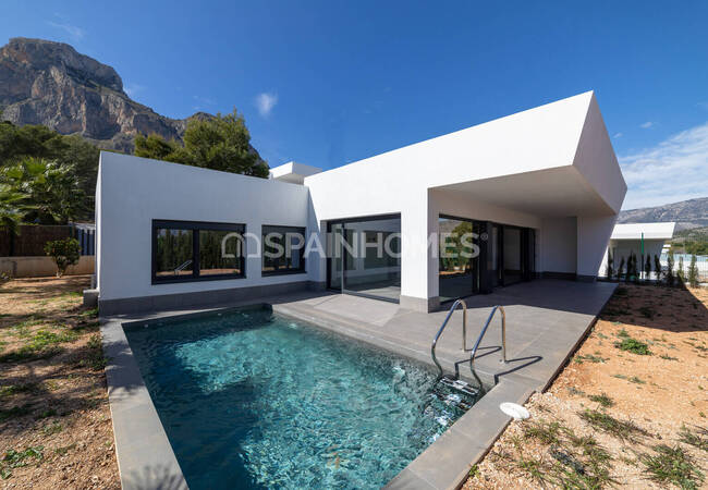 Detached Villas with Great Views Located Near Benidorm City. 1