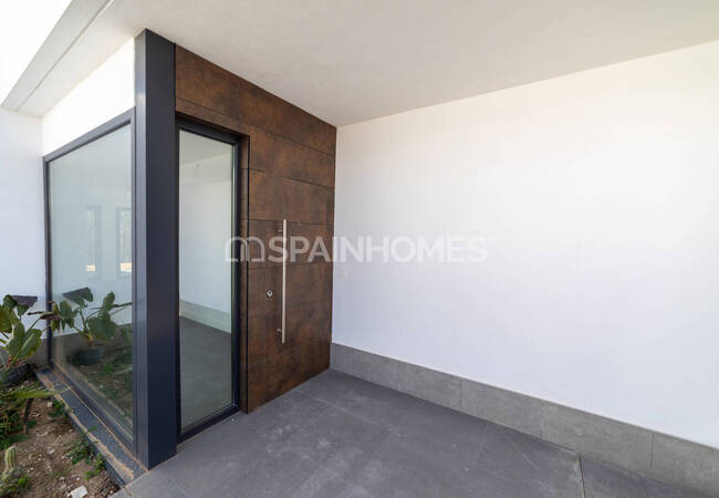 Detached Villas with Great Views Located Near Benidorm City. 11