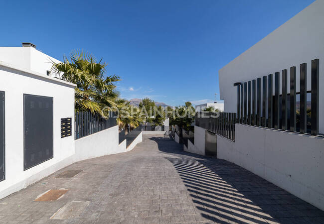 Detached Villas with Great Views Located Near Benidorm City. 15