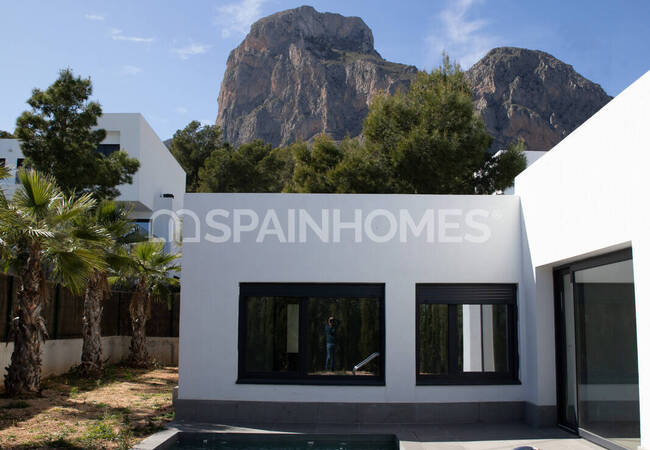 Detached Villas with Great Views Located Near Benidorm City. 13
