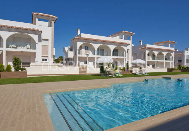 Apartamentos Llave En Mano Con Piscina En Quesada 4