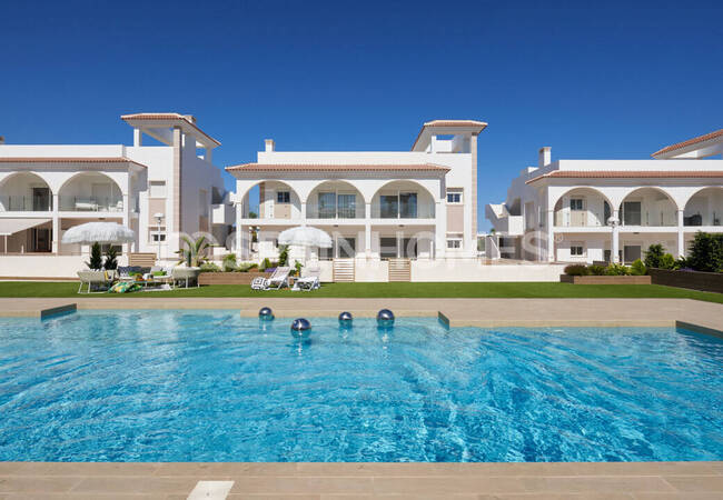 Apartamentos Llave En Mano Con Piscina En Quesada 2