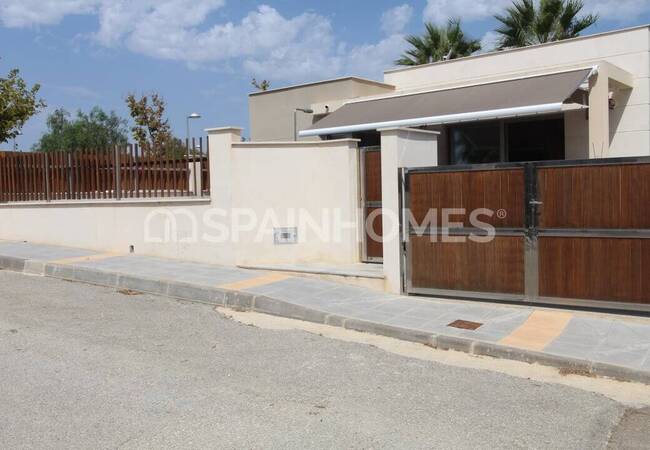 Fully Furnished and Decorated Golf Villa in Orihuela 3