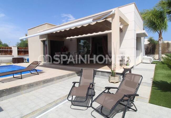 Fully Furnished and Decorated Golf Villa in Orihuela 5