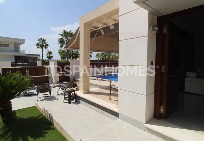 Fully Furnished and Decorated Golf Villa in Orihuela 7
