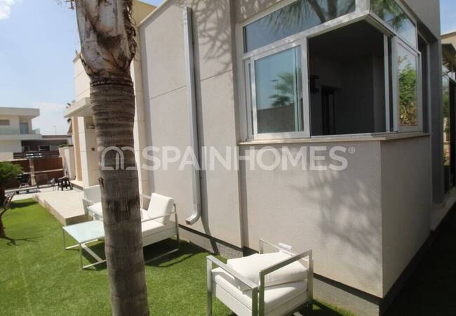 Fully Furnished and Decorated Golf Villa in Orihuela 8