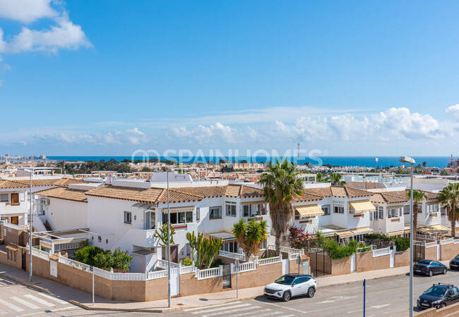 Современные Отдельные Виллы в Ориуэле с Бассейном и Солярием 11