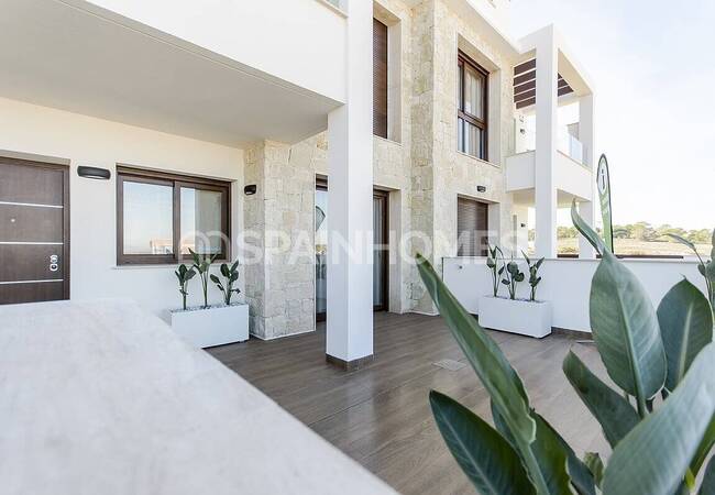 Modern Bungalows with Solarium in Torrevieja, Alicante 1