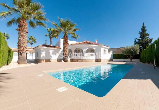 Bezugsbereite Villa Mit Schwimmbad In Rojales, Alicante 1