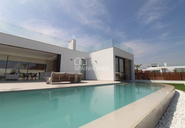 Costa Blanca'da Tam Donanımlı Satışa Hazır Villa 14