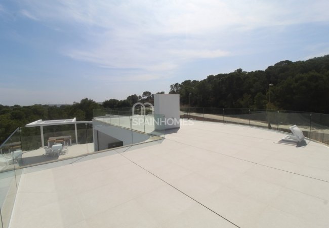 Costa Blanca'da Tam Donanımlı Satışa Hazır Villa 17