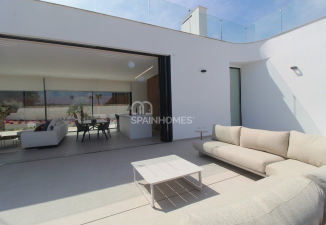 Costa Blanca'da Tam Donanımlı Satışa Hazır Villa 19