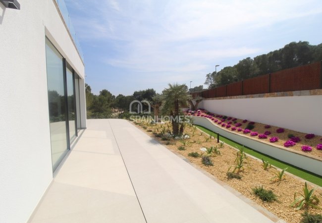 Costa Blanca'da Tam Donanımlı Satışa Hazır Villa 20