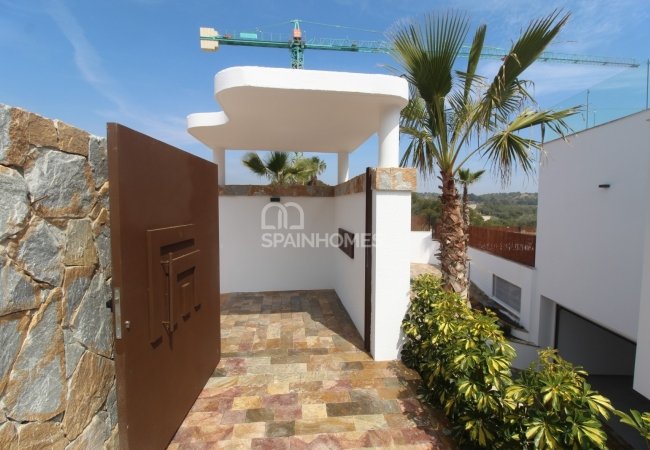 Costa Blanca'da Tam Donanımlı Satışa Hazır Villa 24