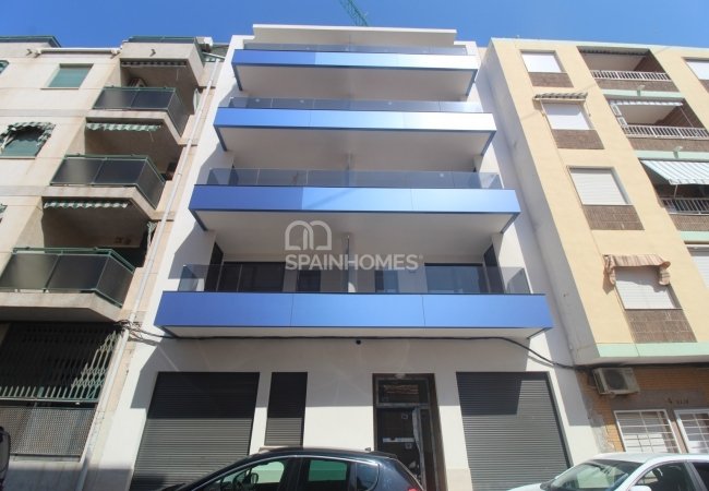 Torrevieja Alicante'de Çatı Havuzlu ve Mahzenli Daireler 2