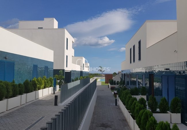 Ready to Move-in Apartments for Sale in Playa Flamenca