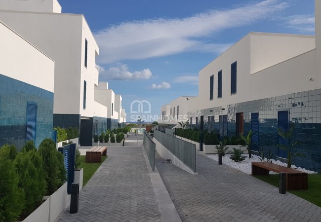 Ready to Move-in Apartments for Sale in Playa Flamenca