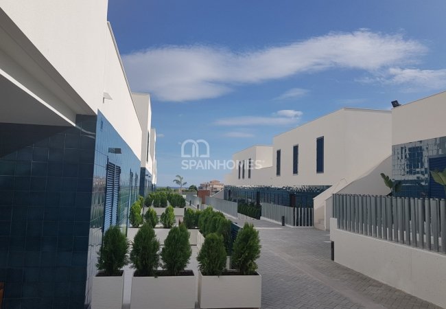 Ready to Move-in Apartments for Sale in Playa Flamenca