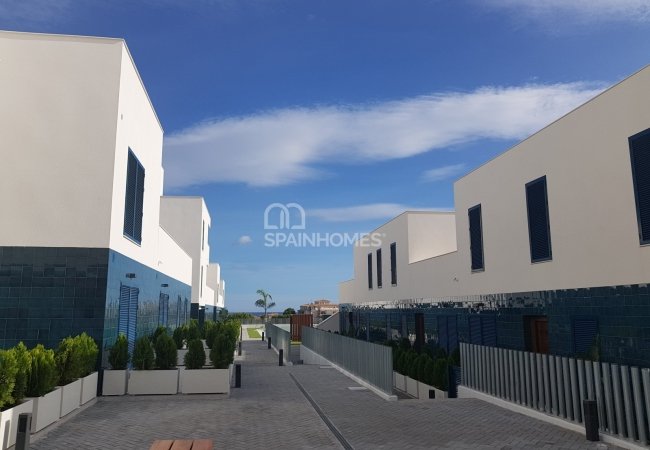 Ready to Move-in Apartments for Sale in Playa Flamenca