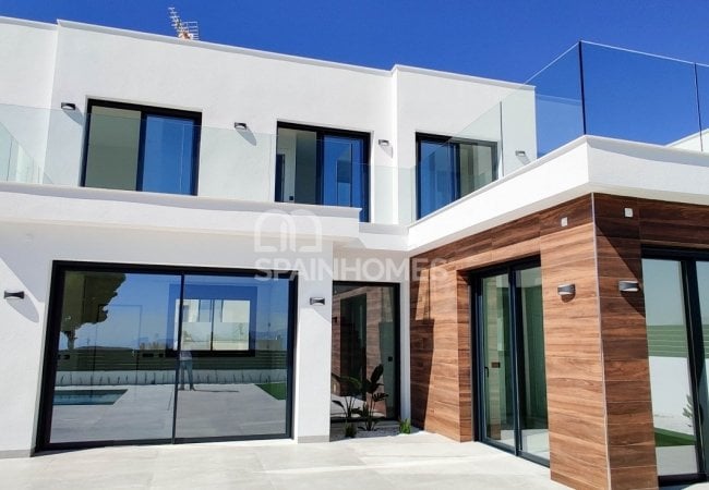 Polop Valencia'da Modern Tasarımlı Aydınlık Villalar