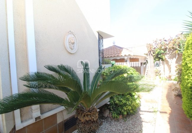 Дом в Средиземноморском Стиле на Продажу в Ориуэла-Коста 12