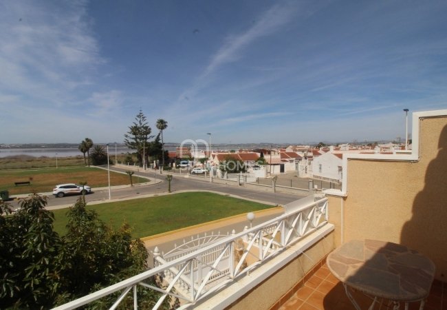 Torrevieja Costa Blanca'da Pembe Göl Yakınında Satılık Ev 4