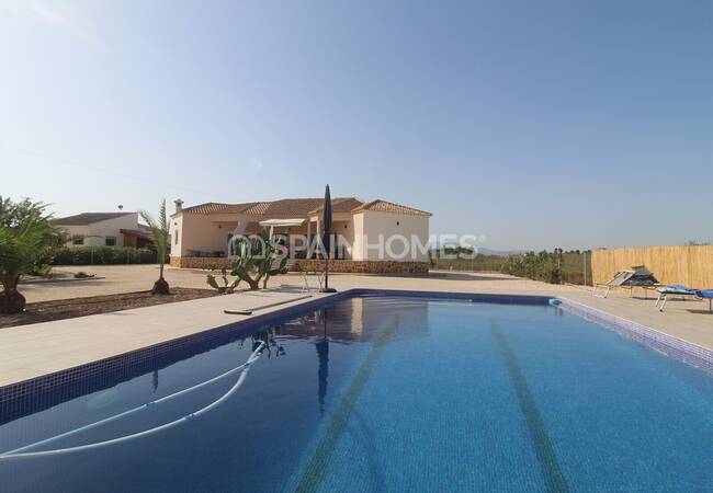 Villa En Perfecto Estado En Una Gran Parcela En Alicante 3