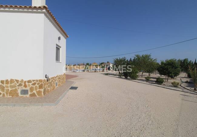 Villa En Perfecto Estado En Una Gran Parcela En Alicante 7