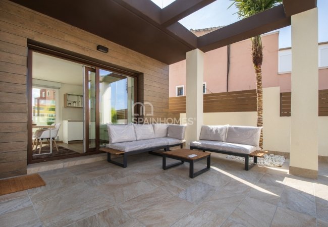 Single Storey Villa with Private Pool in Los Montesinos 6
