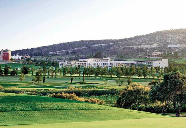 Algorfa İspanya'da Golf Sahasında Çağdaş Tasarımlı Villalar 8