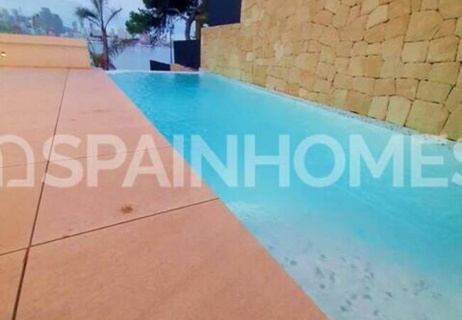 Alicante Benidorm'da Yüzme Havuzlu ve Teraslı Lüks Daireler 5