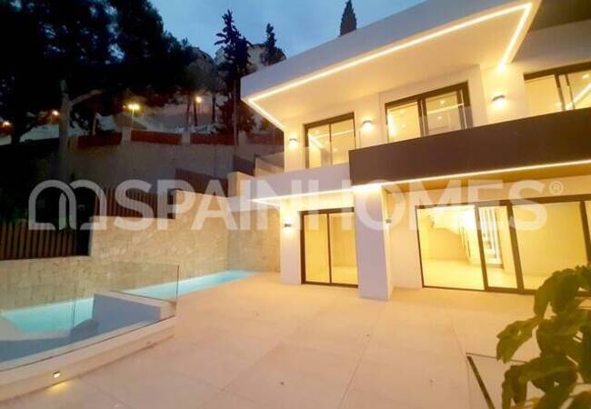 Alicante Benidorm'da Yüzme Havuzlu ve Teraslı Lüks Daireler 2