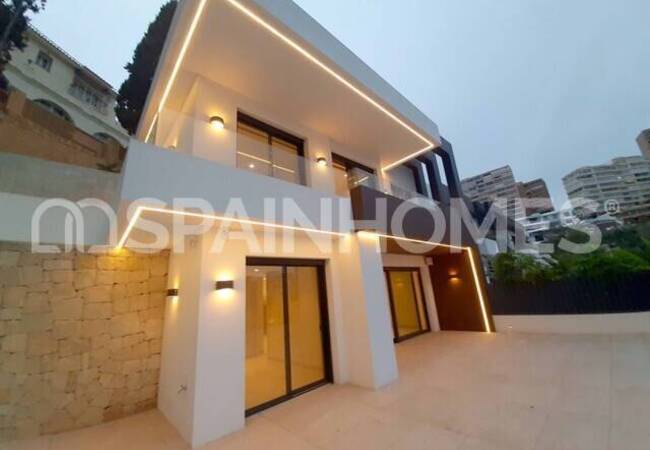 Alicante Benidorm'da Yüzme Havuzlu ve Teraslı Lüks Daireler 3
