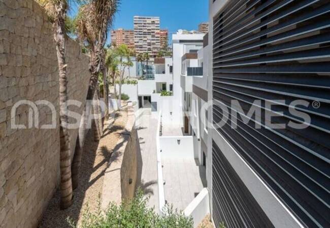 Alicante Benidorm'da Yüzme Havuzlu ve Teraslı Lüks Daireler 7