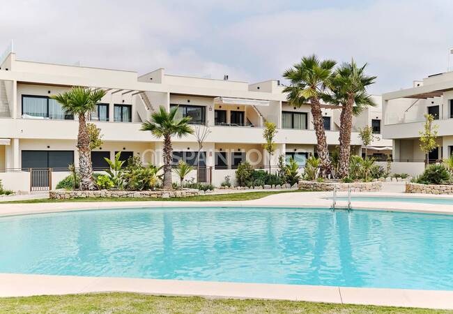 Nya Lägenheter I Komplex Med Pool I Torrevieja 1