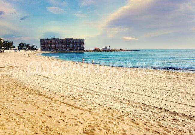 Alicante Torrevieja'da Havuzlu Site İçinde Modern Daireler 11